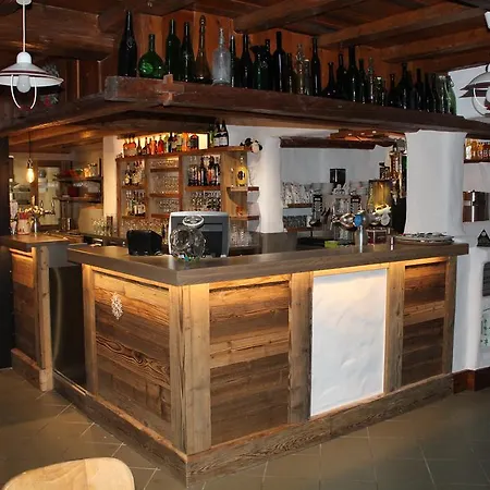 Chalet La Croix Blanche 3* לה ג'ט
