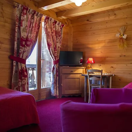 מלון Chalet La Croix Blanche לה ג'ט